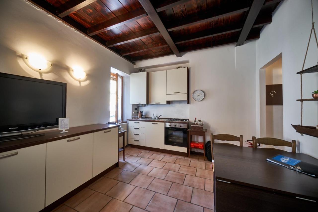 Porto Valentino 2 Apartment Сирмионе Екстериор снимка