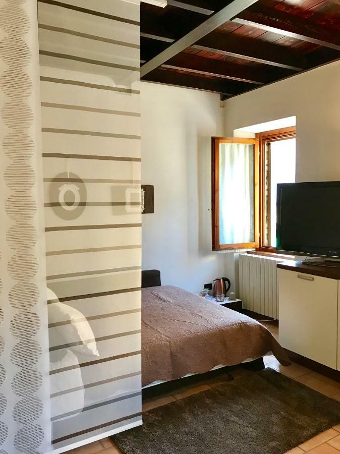 Porto Valentino 2 Apartment Сирмионе Екстериор снимка