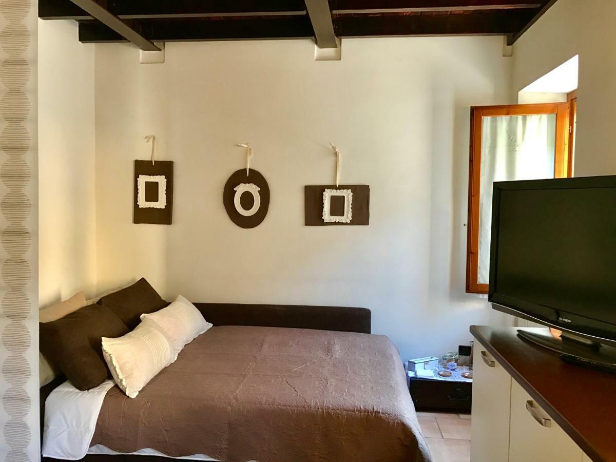 Porto Valentino 2 Apartment Сирмионе Екстериор снимка